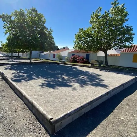 Location Type 2 Avec Piscine Chauffee Et Tennis, Animaux Bienvenus - Fr-1-231-317 Holiday home *