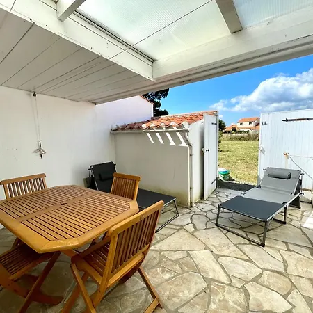 Holiday home Location Type 2 Avec Piscine Chauffee Et Tennis, Animaux Bienvenus - Fr-1-231-317
