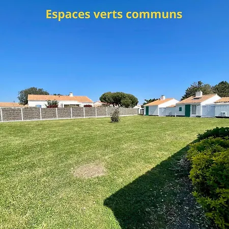 Holiday home Location Type 2 Avec Piscine Chauffee Et Tennis, Animaux Bienvenus - Fr-1-231-317 *